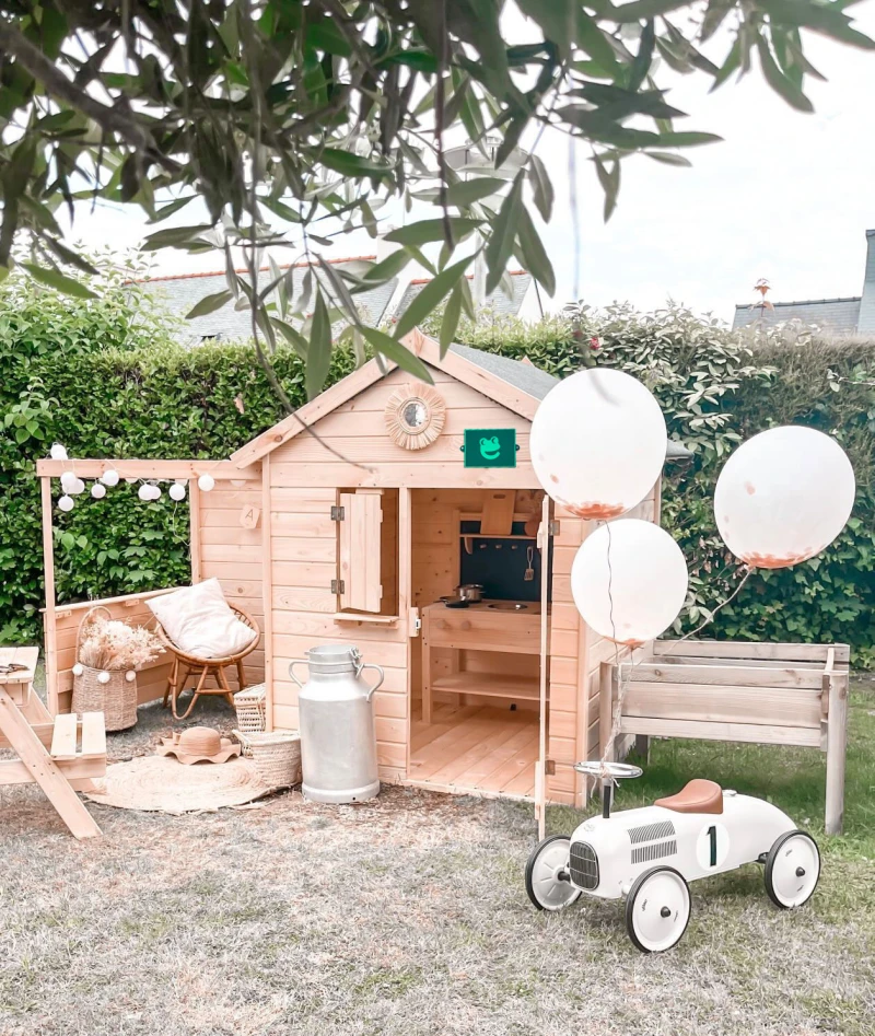 Casita-madera-para-niños-alpaga-pérgola-contraventanas